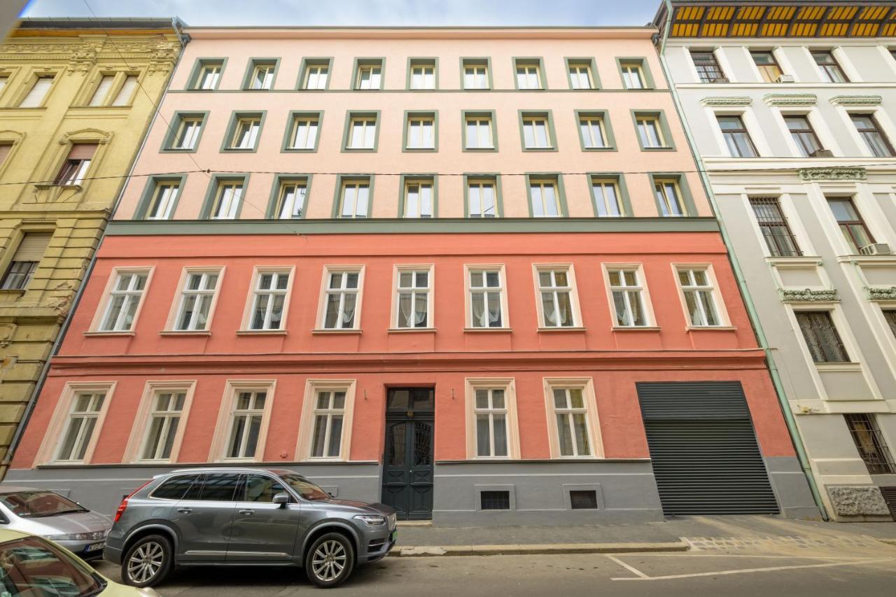 Millenium Spa-Heroes Apartamento Budapeste Exterior foto