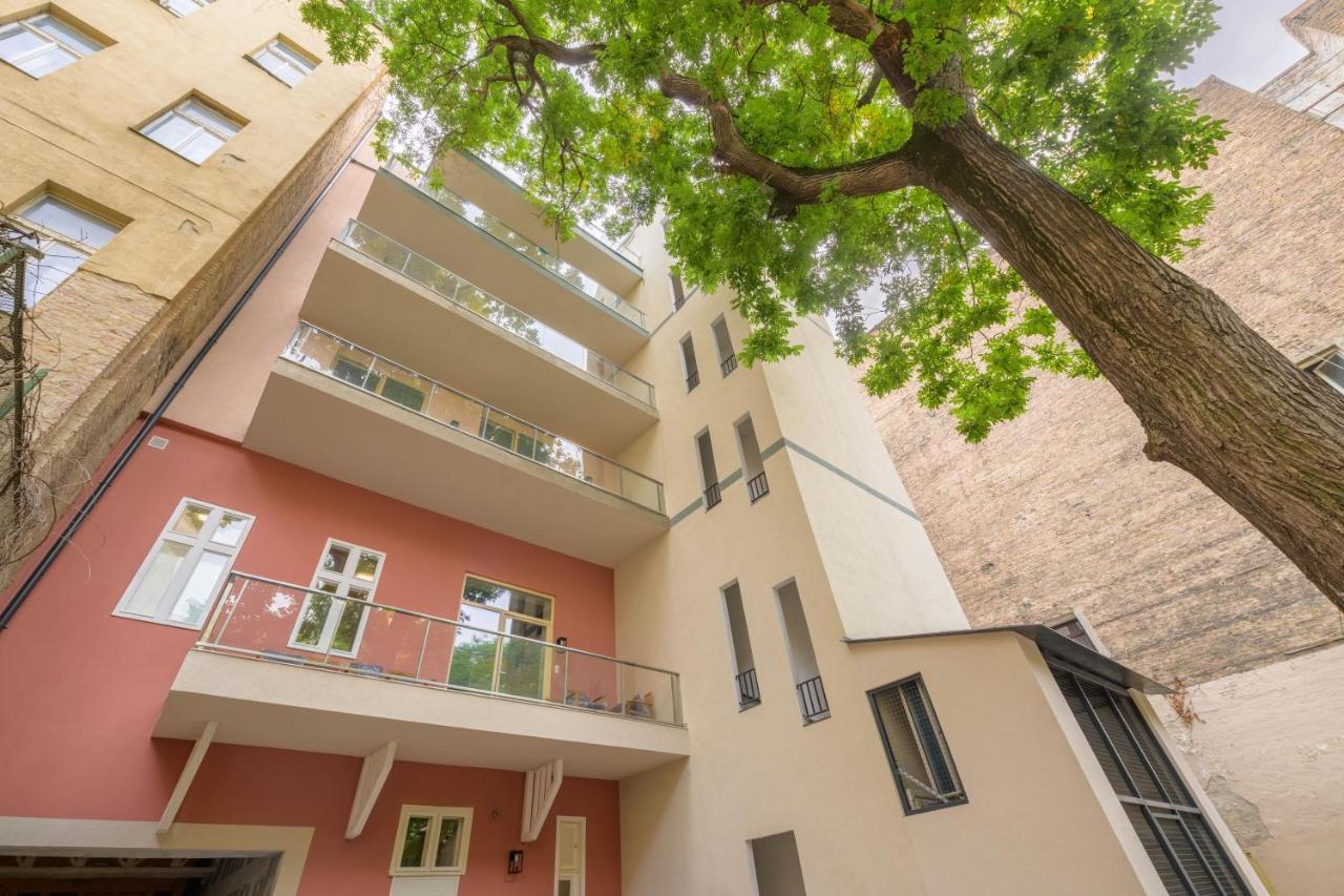 Millenium Spa-Heroes Apartamento Budapeste Exterior foto